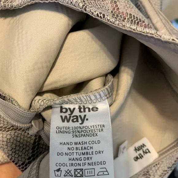 By the Way Kelsie Snakeskin V-Neck Mini Dress Size Small - Picture 6 of 7